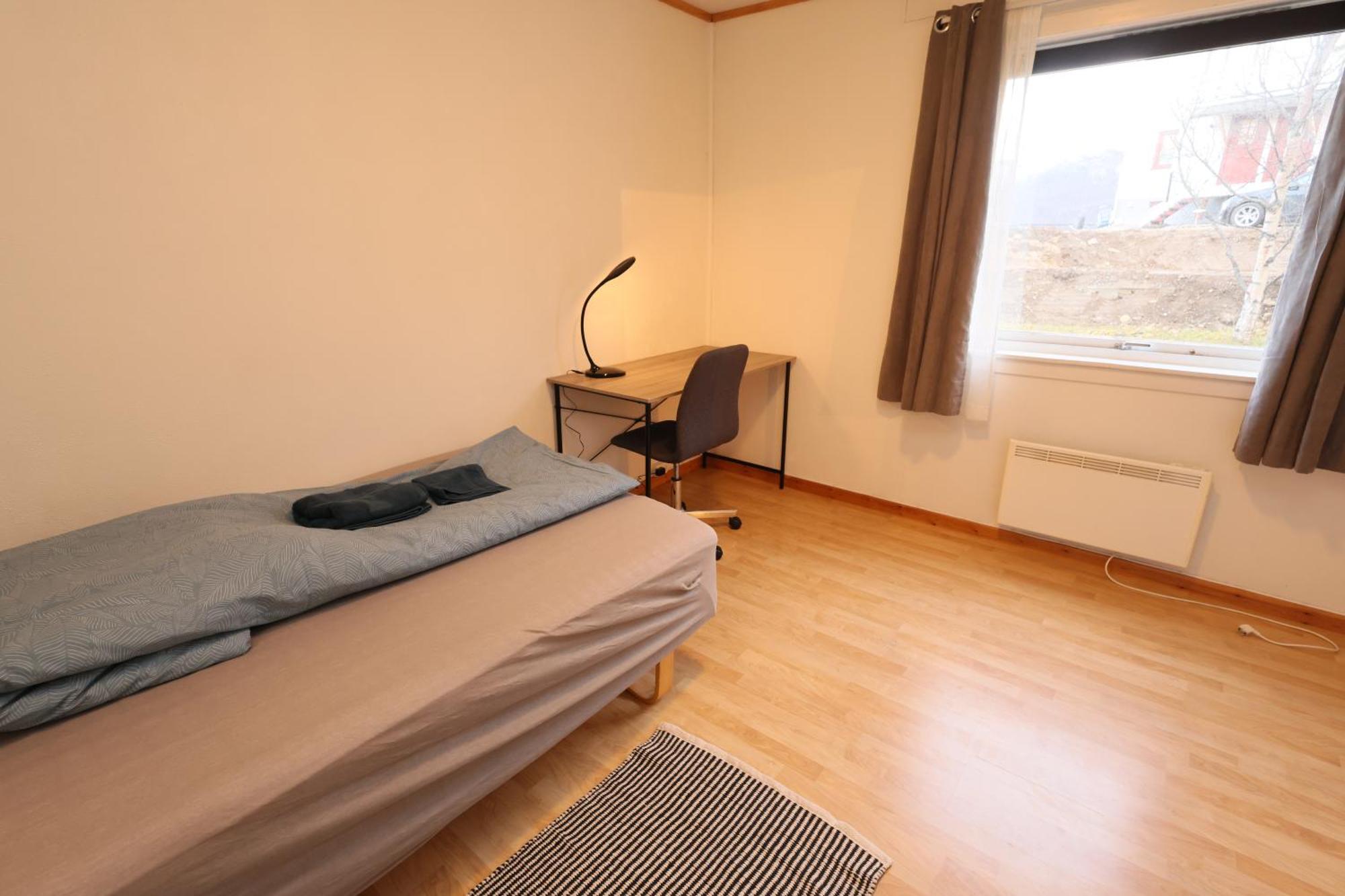 Close To Center, 900 M, 2 Bedrooms, 1st Floor Apartment